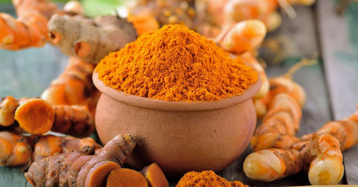 No vas a creer lo que poner un poco de cúrcuma en tu comida puede hacer por tu cuerpo.